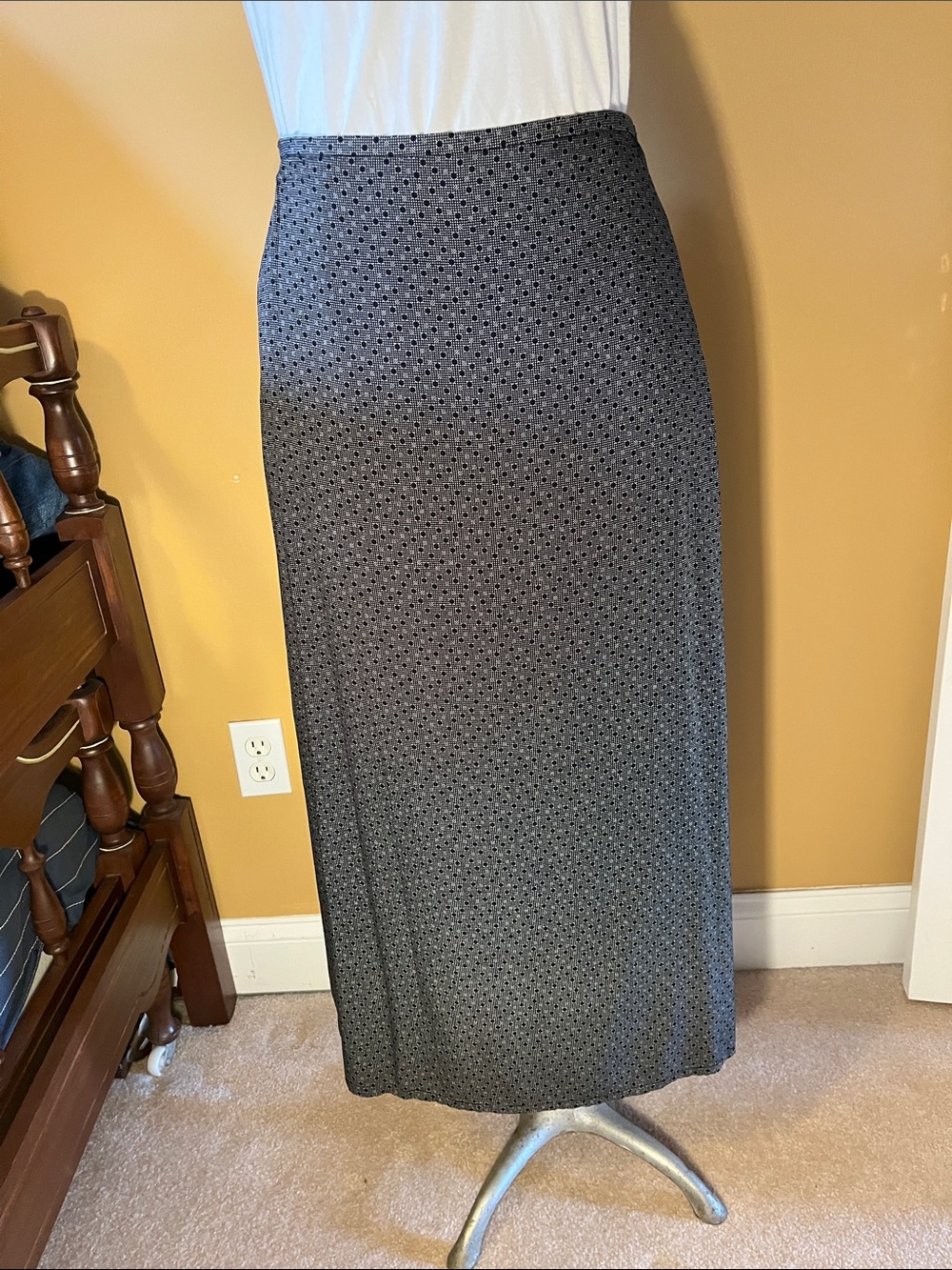 Classic Eddie Bauer Black Patterned Maxi Skirt - Sleek Everyday Elegance